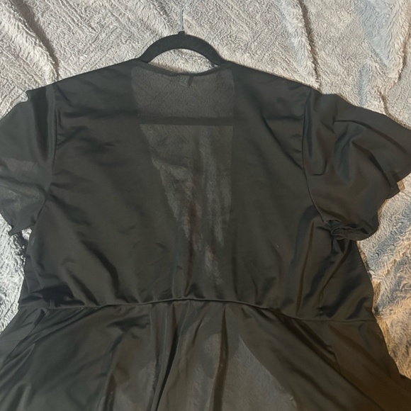 Torrid Mesh Flutter Sleeve Tie front Swim Cover Up Top - Picture 4 of 5